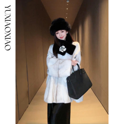 余潇潇【新贵印象】轻奢短二本色水貂毛腰身袖口抽绳V领皮草外套 商品图3