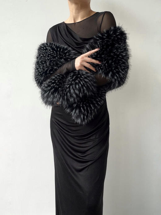 Running Closet｜环保毛大围巾 [ 米 / 黑 仿皮草 ] 【LCM】 商品图8