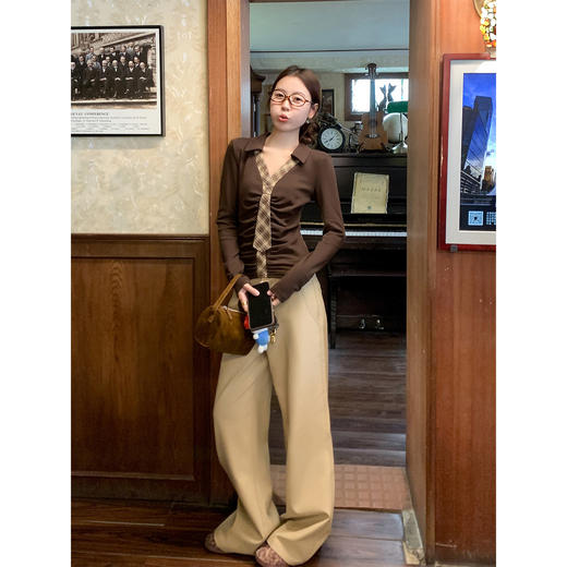 <曾小咸推荐>现货秒杀 ！微信超特价！韩系V领格子长袖 日常129.99 立减50 秒杀79.99！休闲裤 秒杀129.99！ 半裙 秒杀 79.99！ 商品图1