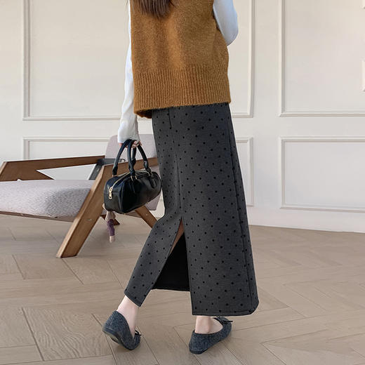 西遇波点毛呢加绒半身裙女冬季新款后开叉中长款直筒a字裙SS051992 商品图4