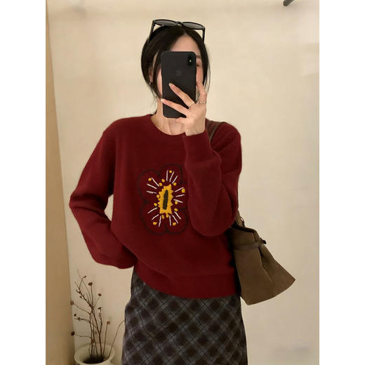 「高货rp」全新升级【铂金会员293/天猫399/差价106】(05511)洛诗琳复古手工钩花朵羊毛衫2025冬季气质新年红针织毛衣 商品图0