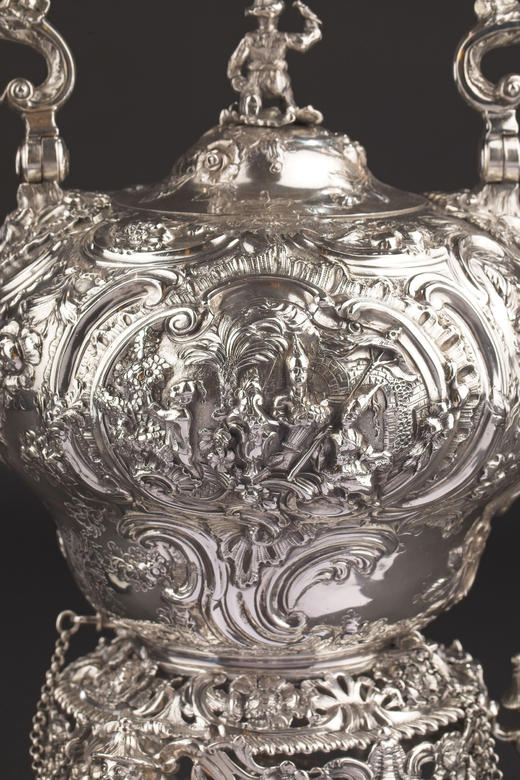 独角鹿西洋古董18世纪中期英国William Grundy银器制作工坊出品Chinoiserie中国风东方人物主题纯银精雕温水壶 商品图8