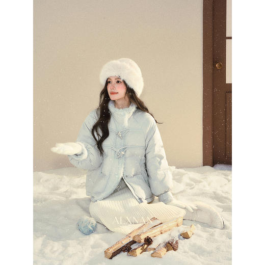 鹿向南「书章海盐」90白鸭绒蓝色牛角扣羽绒服女冬宽松保暖外套 商品图4