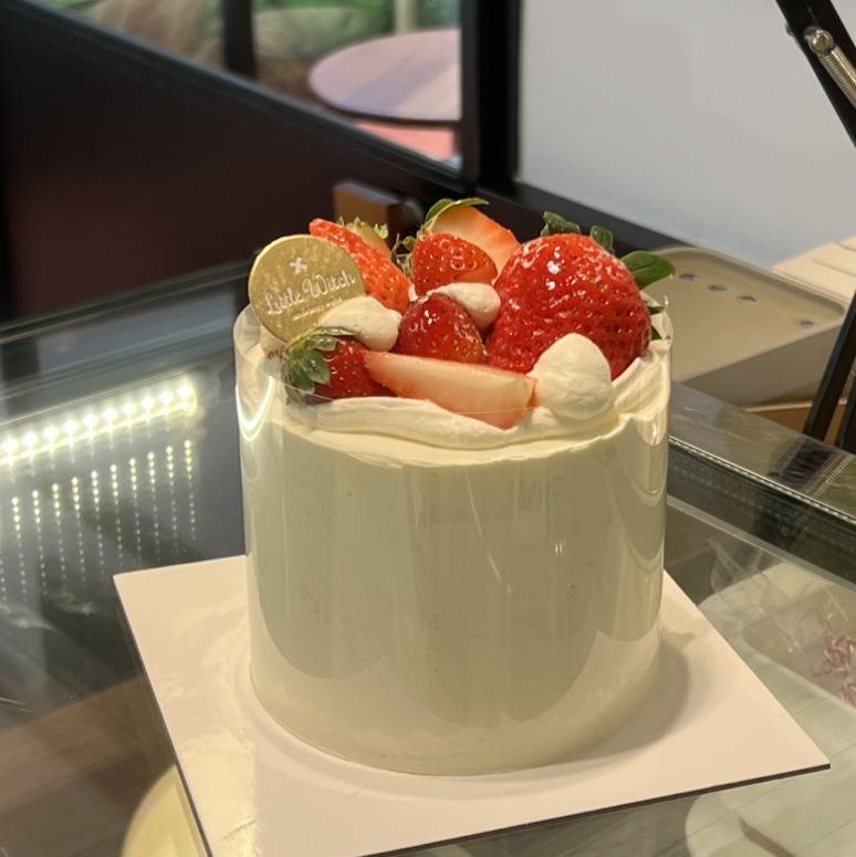 LITTLE WITCH2025草莓蛋糕 动物奶油 新鲜草莓 柔软戚风