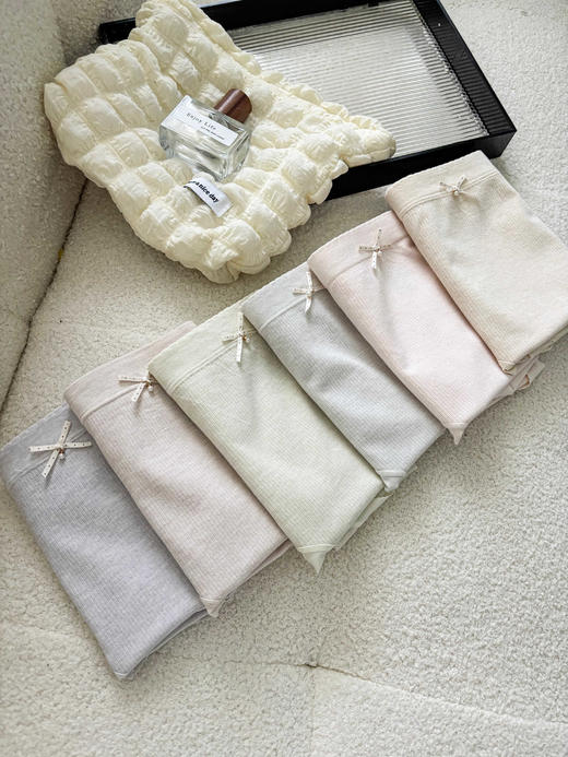 无缝内裤女中高腰收腹提臀裸氨舒适云感女裤88002 商品图1