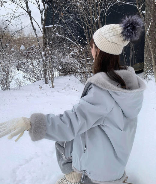 🌸【外贸尾单】仿貂绒一体连帽外套 ：💕一件过冬闭眼冲❄️毛毛外套一件抵俩❗️ 内里高品质厚绒暖糯亲肤➕外层三防耐脏抗造🔥奶油白/雾霾蓝双色不挑人穿❗️  商品图1