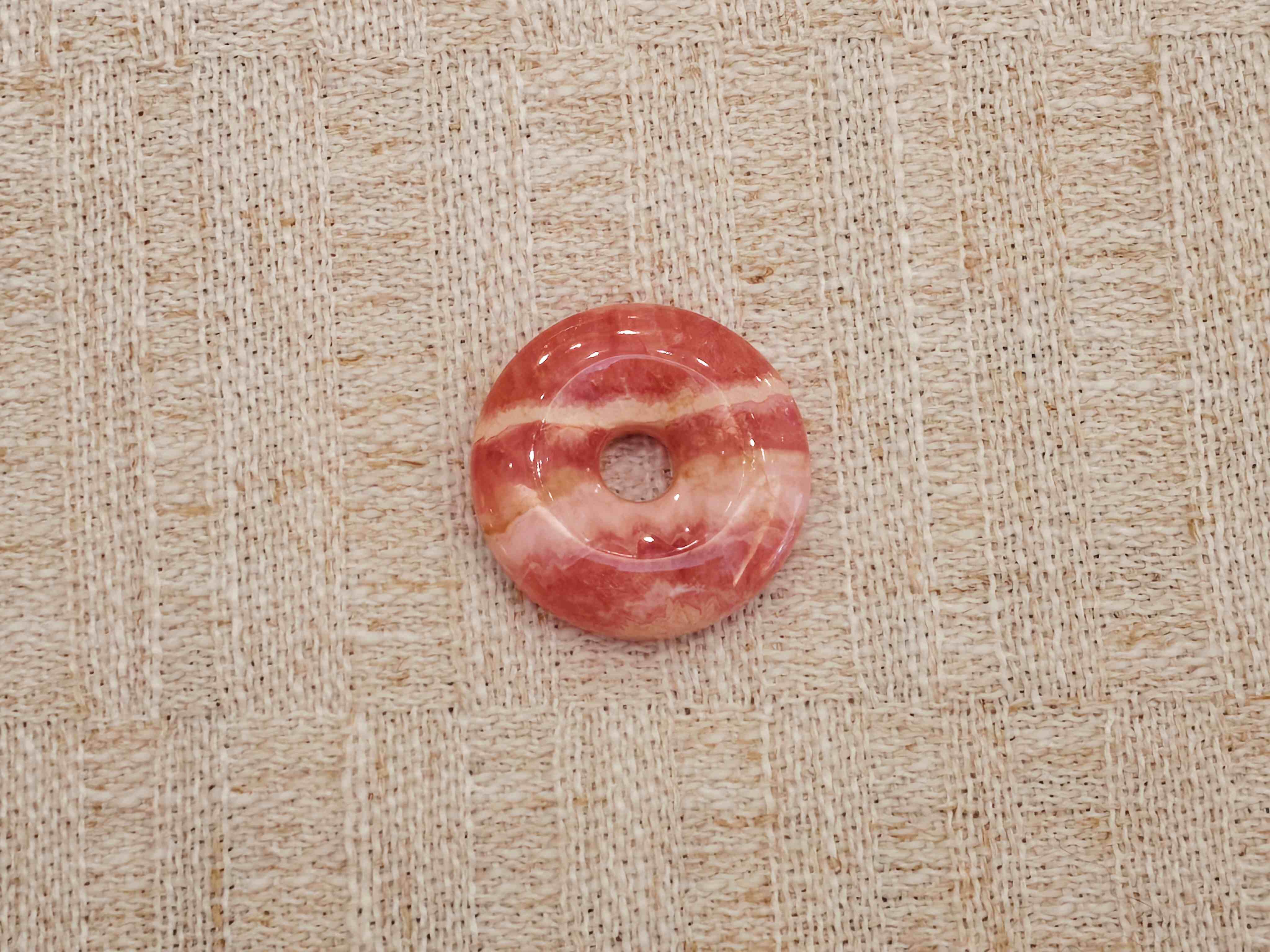 红纹石平安扣吊坠