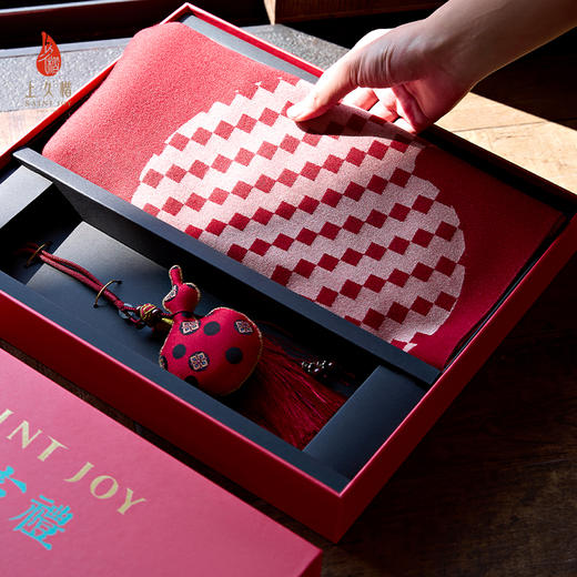 上久楷新中式国风文创礼盒送礼 宋锦挂件 丝羊绒长巾  福禄绵长 商品图6