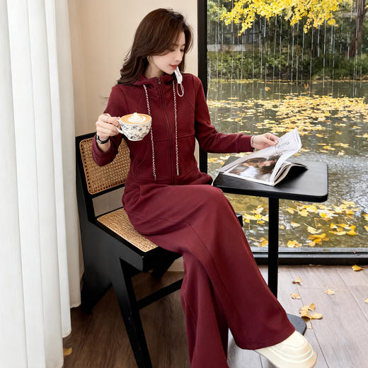 DL 86006韩式搭配时尚减龄卫衣阔腿裤运动休闲两件套 商品图2