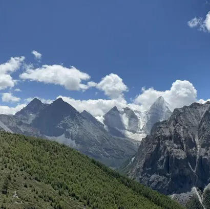 四川 | 稻城亚丁3天2晚轻徒步 ，蓝色星球上的最后一片净土， 三怙主神山/牛奶海/五色海/珍珠海/冲古寺/洛绒牛场，五一端午路线提前预定！ 商品图14
