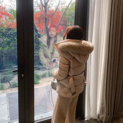 LIN BOUTIQUE 冬日显瘦天花板真狐狸毛领温柔短款哑光羽绒服新款 商品图4