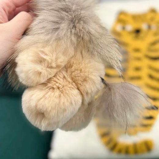 【手工皮*草狮子毛绒挂件】真貉子毛+獭兔毛 支持鉴定❗️​ 原创设计 duang duang chao蓬松~​🦁狮来运转、开启好运🎁既有狮子威武的形象​ 又不失萌趣可爱~ 商品图9
