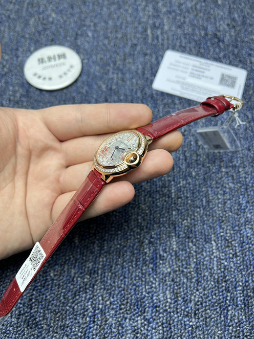 AF卡地亚蓝气球系列 中号33mm 新款蓝气球钻面 玫金钻圈款 罗马面 女士腕表 商品图4