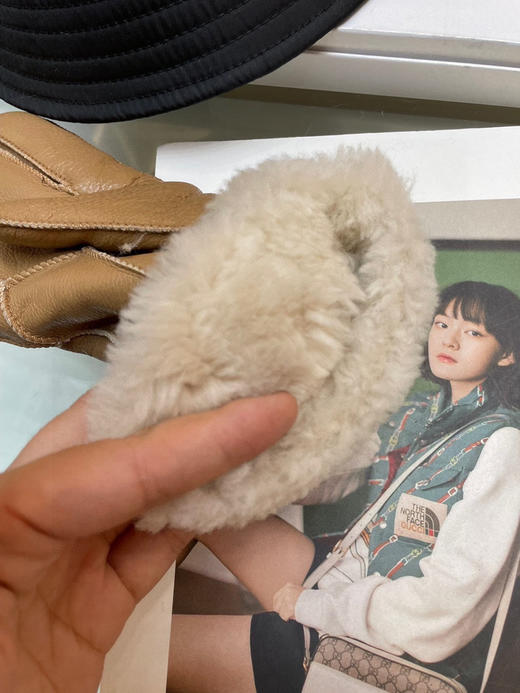 秋冬特惠💰230 UGG女士手套冬季保暖羊皮毛一体 商品图3