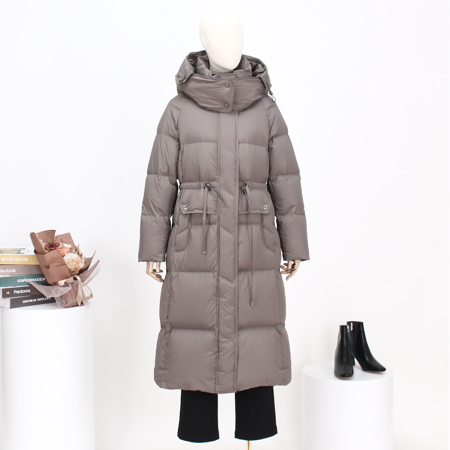 FOCALS新款时尚休闲连帽白鸭绒长款羽绒服外套FRW8D075