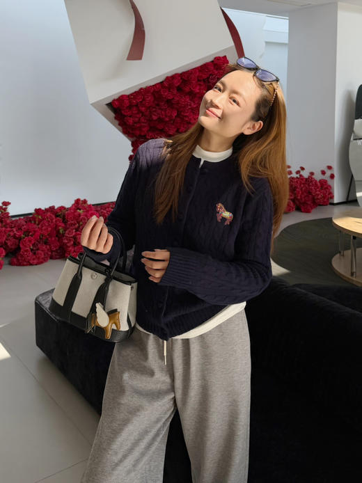 2512412    “新年” 细绞花 针织开衫 商品图2