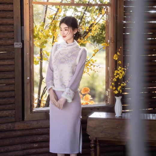 MYJ 13451中式气质改良毛领提花斜襟马甲汉服斜襟立领刺绣旗袍两件套 商品图2