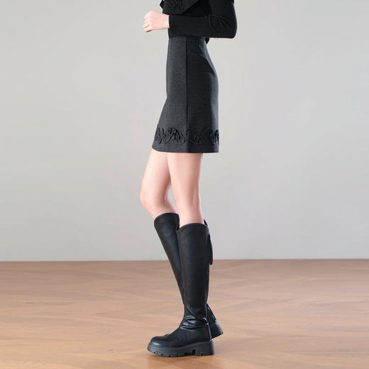 「自」全新升级【铂金会员137/天猫179/差价42】(13928)洛诗琳气质花边呢子包臀半身裙2025冬季新款高腰显瘦A字裙 商品图2