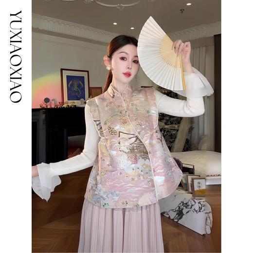 余潇潇【琼楼一梦】端庄气韵轮廓清晰垂坠云中房屋印花国风马甲 商品图0