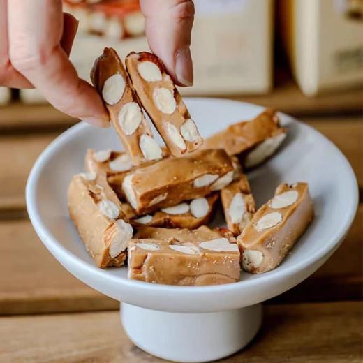 【甄选】朴食有方意式巴旦木太妃糖35%巴旦木仁香甜不腻108g*2袋赠一盒红糖蛋卷 商品图2