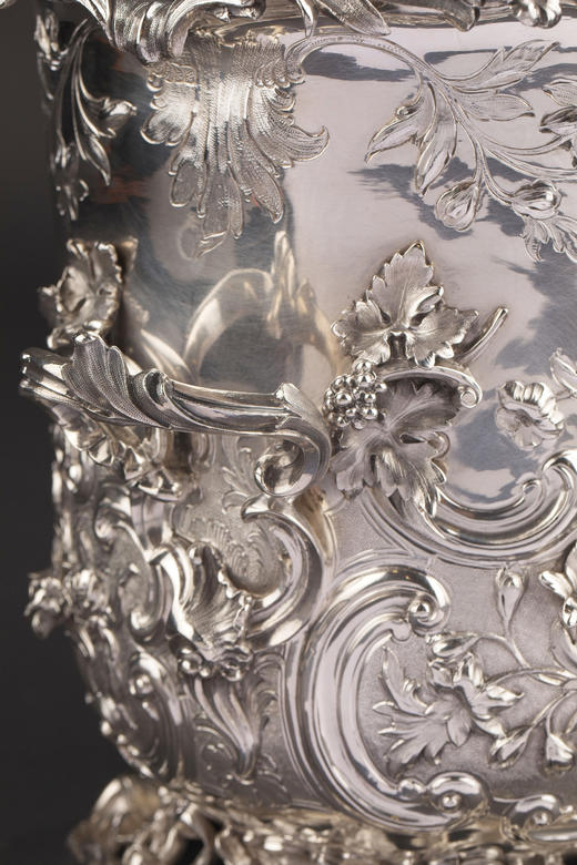 独角鹿西洋古董19世纪初英国顶级银坊Edward Barnard & Sons出品路易十五风格繁华卷叶主题纯银精雕冰酒桶一对 商品图6