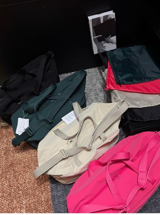 自留。𝐥𝐮🍋最新三合一健身包 𝐠𝐲𝐦 𝐝𝐮𝐟𝐟𝐥𝐞 𝐛𝐚𝐠 男女款 商品图4