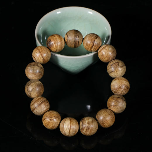 BG12.12-9   马泥涝手串， 15.7mm， 17.72g 商品图0