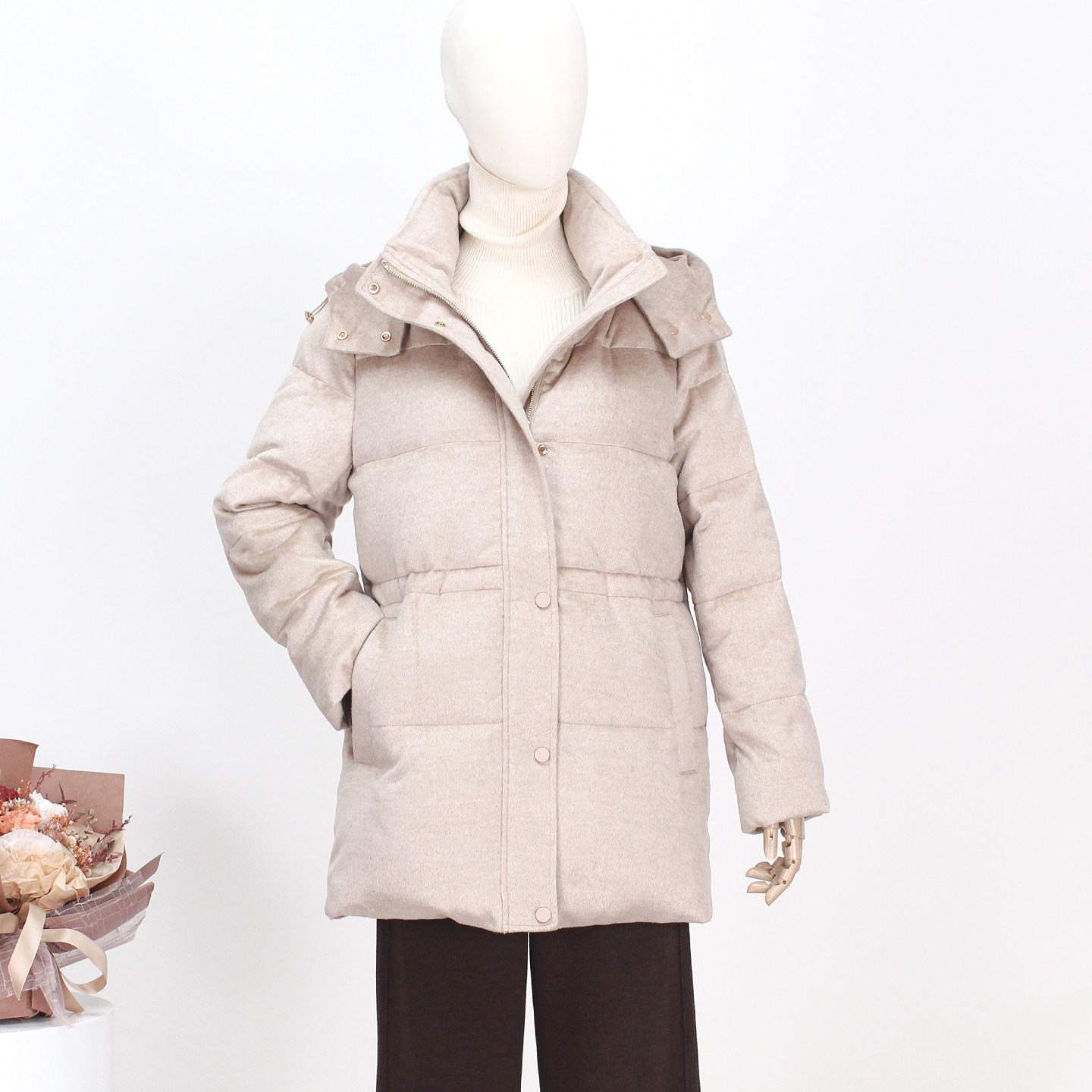 FOCALS新款蚕丝驼绒连帽立领时尚休闲保暖短款鹅绒服FRSDD532M2