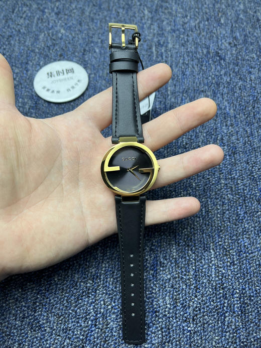 古驰双G 女士腕表 表径37mm 这款手表的特色就是表壳设计 商品图8