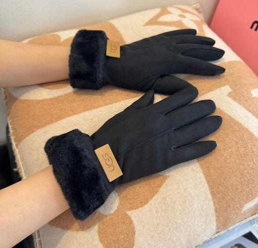 秋冬特惠💰240 UGG秋冬懒兔毛羊毛手套 商品图1