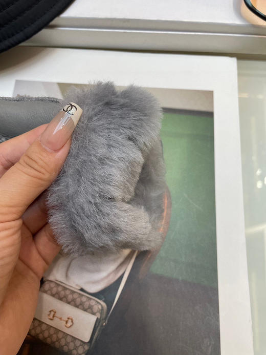 秋冬特惠💰230 UGG女士手套冬季保暖羊皮毛一体 商品图3