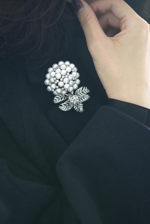 大绣球珍珠胸花 商品图0