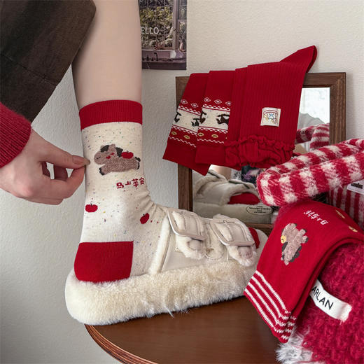 【YW】无忧购【鸿运当‘红’】4条装本命年红袜子女中筒袜秋冬季款棉袜ins潮马年新年礼物可爱长筒袜（截单后3-5天发货) 商品图4