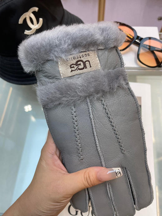 秋冬特惠💰230 UGG女士手套冬季保暖羊皮毛一体 商品图2
