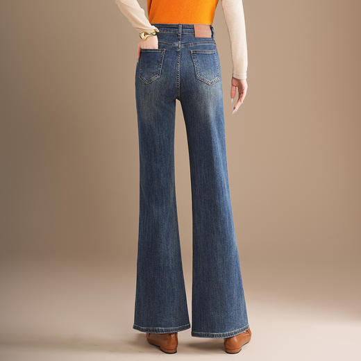 「自」全新升级【铂金会员183/天猫239/差价56】(11257)洛诗琳复古加绒牛仔裤2025秋冬新款高腰修身显瘦微喇裤 商品图3