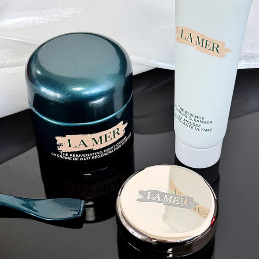 超值礼盒【海蓝之谜 烟花礼盒】晚霜+润唇膏+洗面奶 送礼必备 仪式感满满 商品图0