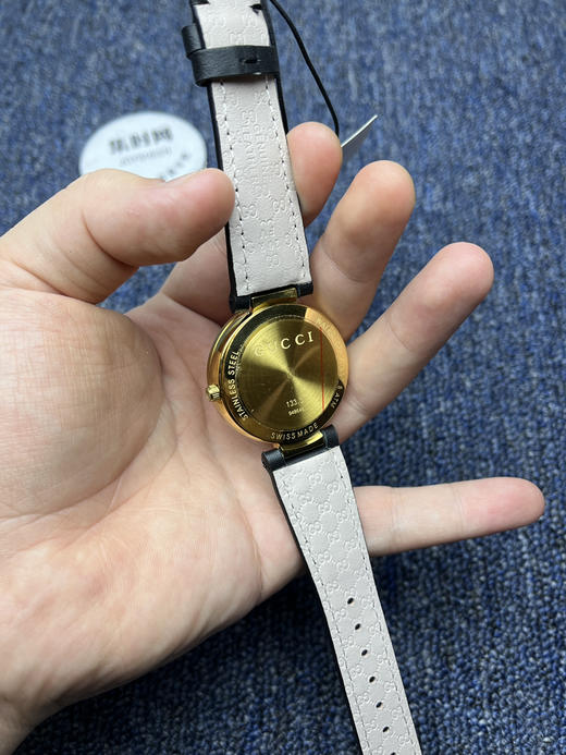 古驰双G 女士腕表 表径37mm 这款手表的特色就是表壳设计 商品图6