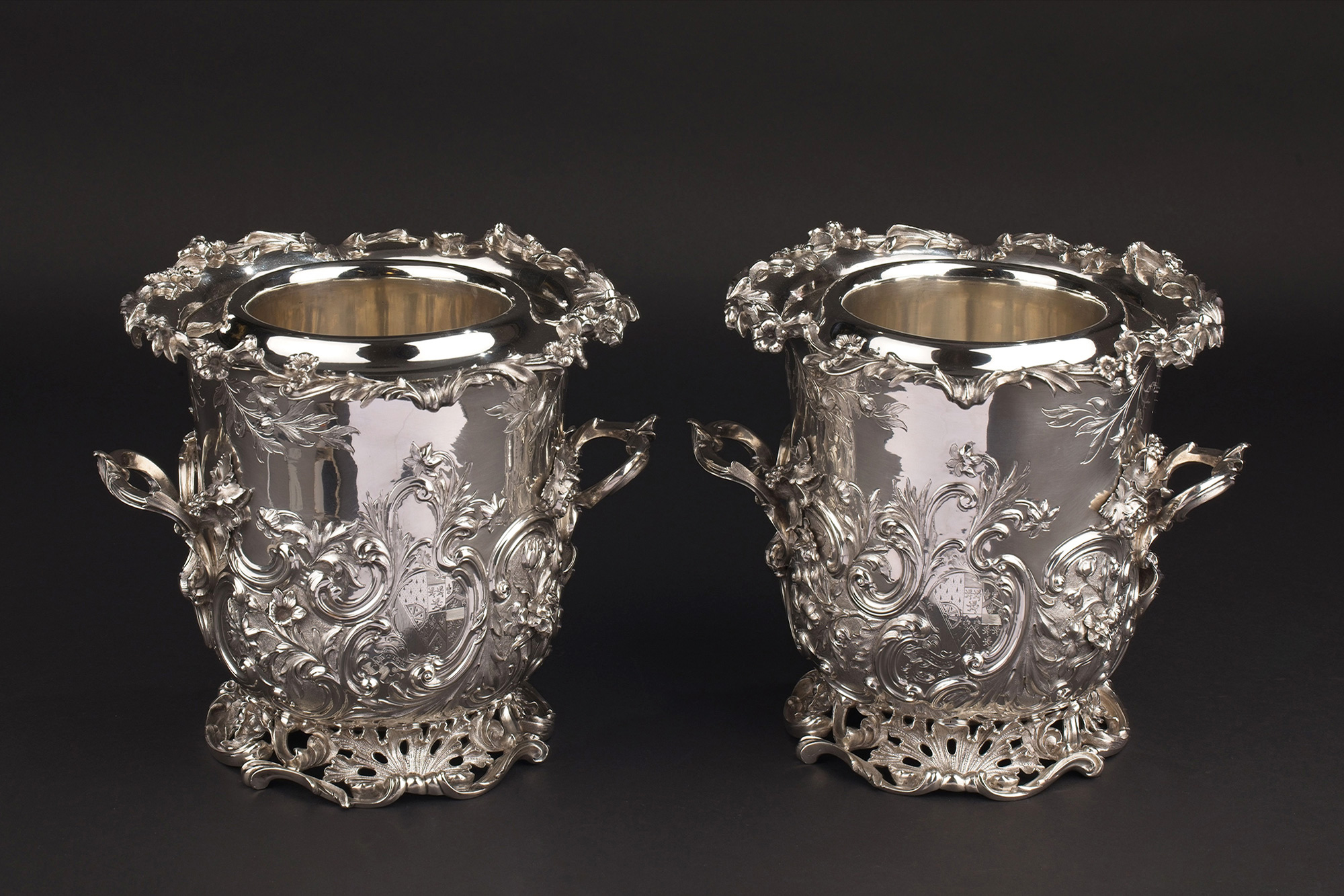 独角鹿西洋古董19世纪初英国顶级银坊Edward Barnard & Sons出品路易十五风格繁华卷叶主题纯银精雕冰酒桶一对