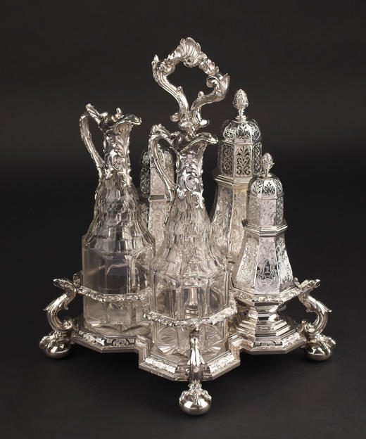 独角鹿西洋古董18世纪末英国顶级银坊Edward Barnard & Sons出品花叶神鸟及家族纹章主题纯银精雕调味罐及水晶酒壶套组 商品图2