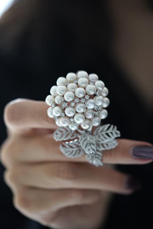 大绣球珍珠胸花 商品图1