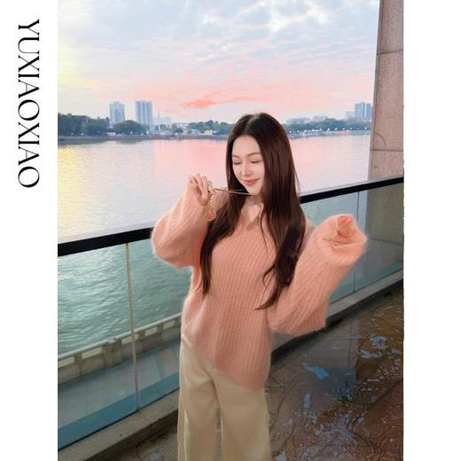 余潇潇【暮光私语】蓬松柔软马海毛羊驼毛羊毛混纺圆领慵懒落肩毛衣 商品图3