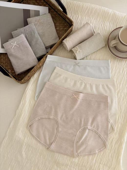 新品无缝女士内裤轻柔舒适透气三角内裤8835 商品图1