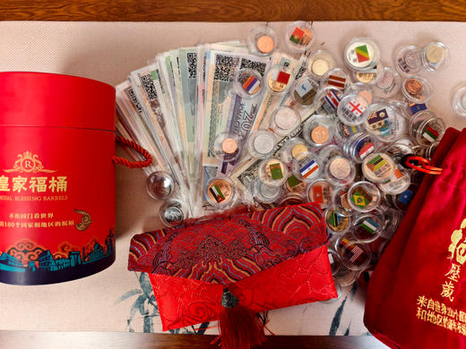 热卖中！！！红包界的扛把子，把【100国100张外币】塞进红包，隔壁小孩都羡慕哭了！ 商品图3