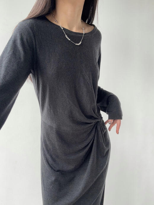 Running Closet｜收腰褶皱连衣裙 [ 深灰 ] 【LCM】 商品图1