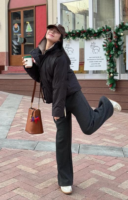 2色可选~【轻奢压胶加厚鹅绒服】三防功能性面料+大口袋+下摆可收+蓬松保暖又舒适！姐妹们闭眼入！无标发货WD 商品图7