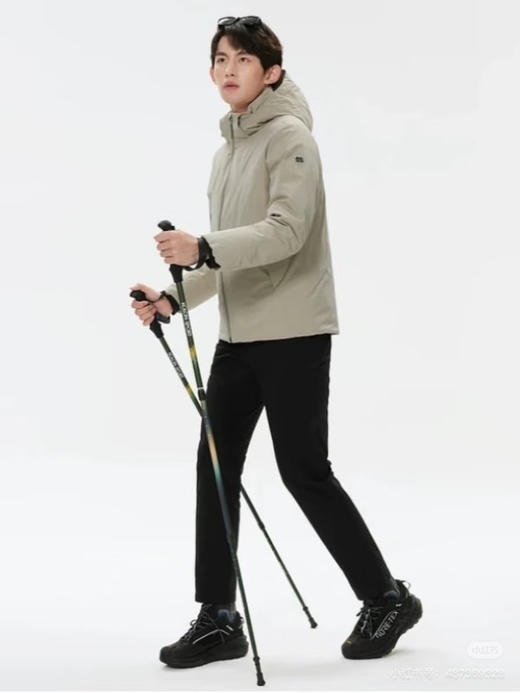 1226-1  树树 抗风挡雨 轻盈保暖 男士连帽羽绒服 中等厚度 老朱穿XL 商品图5