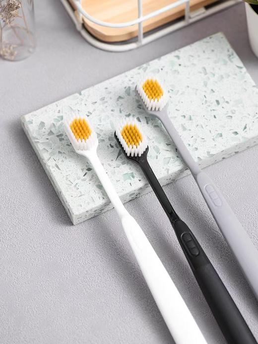 【春上新】9楼母婴生活馆     日式GOLD软毛65孔大头牙刷3支装   活动价：12.8元3支   22元/6支  38元/12支 商品图2