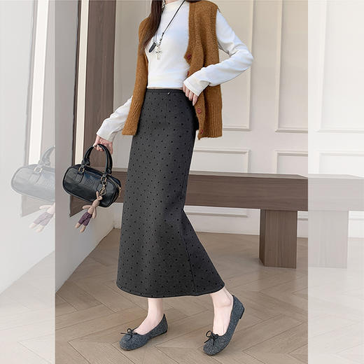 西遇波点毛呢加绒半身裙女冬季新款后开叉中长款直筒a字裙SS051992 商品图2