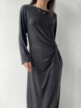Running Closet｜收腰褶皱连衣裙 [ 深灰 ] 【LCM】
