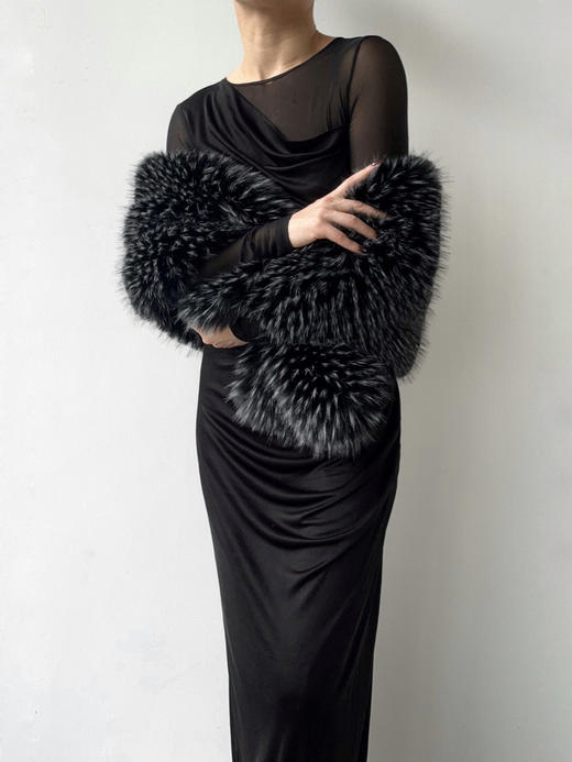 Running Closet｜环保毛大围巾 [ 米 / 黑 仿皮草 ] 【LCM】 商品图1